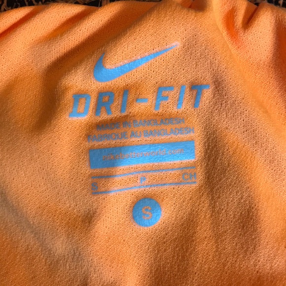 Nike Dry Fit Shorts - Picture 3 of 4